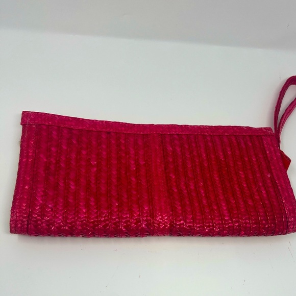 Red rattan zipped wristlet - Picture 1 of 8
